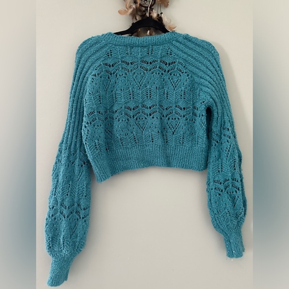 Dreamers by Debut Women’s Size S Turquoise Cropped Cardigan Sweater Soft Knit - Picture 8 of 13